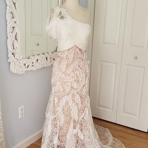 NWOT White Mac Duggal gown
